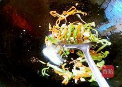 红萝卜丝炒肉丝的做法图解10