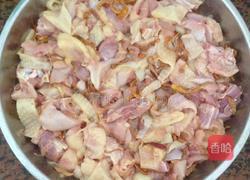 虫草花蒸大盘鸡的做法图解1