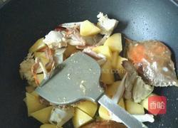 螃蟹炖土豆的做法图解5