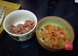 辣白菜培根芝士焗饭的做法图解1