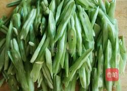 猪肉炒豆角的做法图解1