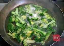 清炒花椰菜的做法图解3