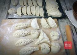 玉米胡萝卜香菇饺子的做法图解13