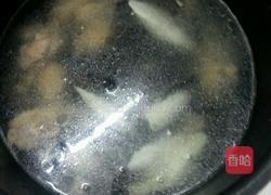 山药木耳鸡肉汤的做法图解5