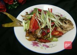青红辣椒炒鱼的做法图解7