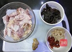 西洋参木耳鸡汤的做法图解1