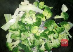 蒜香西兰花的做法图解6