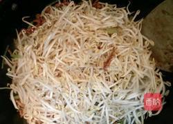 豆芽芹菜炒肉丝的做法图解10
