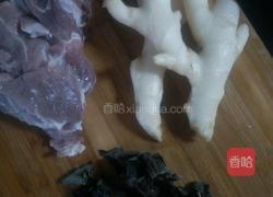 木耳鲜姜炒肉片的做法图解1