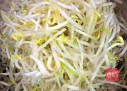 绿豆芽炒韭菜的做法图解1