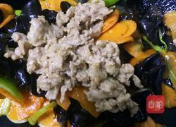 胡萝卜木耳炒肉的做法图解6
