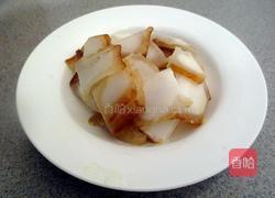 胡萝卜炒腊肉的做法图解2