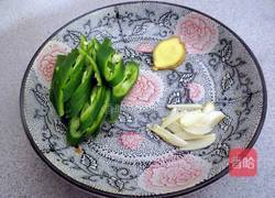 胡萝卜炒腊肉的做法图解3