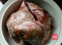 辣椒焖鱼的做法图解1