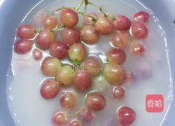 巧洗葡萄的做法图解4