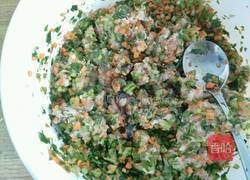 猪肉时蔬饺的做法图解3