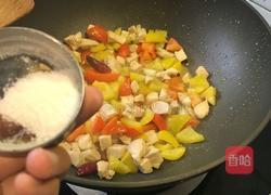 耗油鸡丁配彩椒的做法图解10