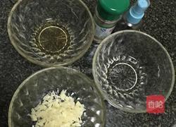 蒜香虾的做法图解1