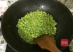 鱼块炒毛豆的做法图解7