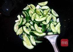 火腿黄瓜炒蛋的做法图解6
