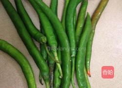 烧辣椒拌鸡蛋的做法图解1