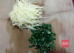 肉松鸡蛋葱，土豆丝鸡蛋葱面卷的做法图解2