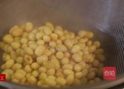 黄豆炖猪手的做法图解2