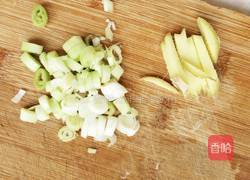 手撕白菜的做法图解1