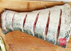 糖醋鱼尾（花鲢鱼）的做法图解1