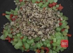 莴笋炒肉末的做法图解7