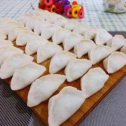 白菜芹菜猪肉饺子的做法[图]