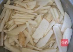 土豆炒辣椒的做法图解2