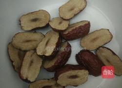 红豆绿豆红枣粥的做法图解2