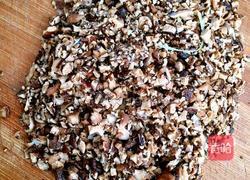 猪肉香菇大葱饺子的做法图解2