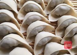 猪肉香菇大葱饺子的做法图解5