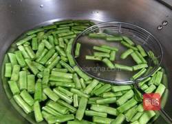 四季豆炒肉丝的做法图解2