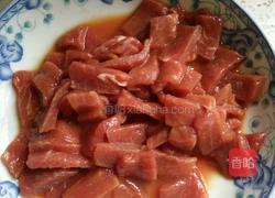 洋葱炒牛肉的做法图解1