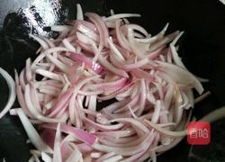 洋葱炒牛肉的做法图解3