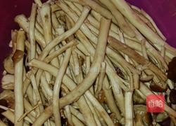 干煸茶树菇的做法图解1