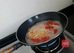 西红柿煮宽带面的做法图解6