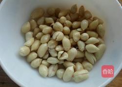 老醋花生米的做法图解3