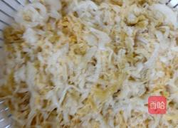 酸菜炒粉的做法图解2