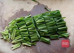 孜然炒饼丝的做法图解2