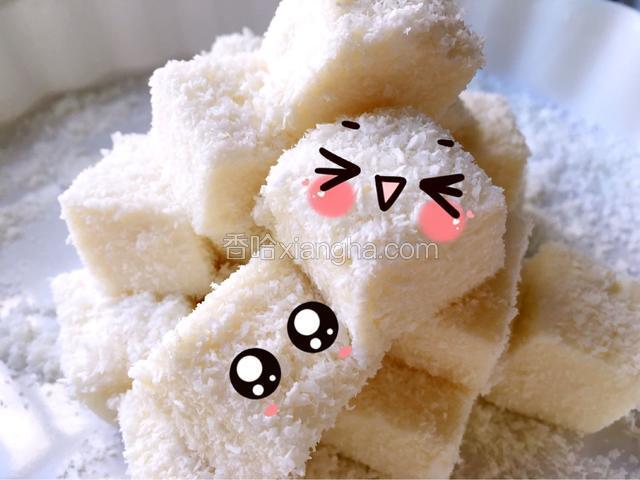 美味香浓的椰汁小方块