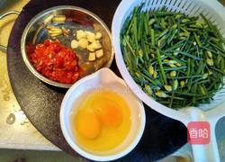 韭菜花炒鸡蛋的做法图解1