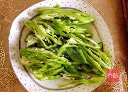 尖椒炒鸡蛋的做法图解3