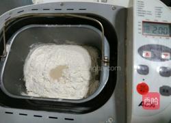 爱心蜜豆小面包的做法图解2