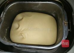 爱心蜜豆小面包的做法图解3