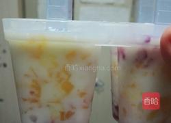 失败的酸奶冰棍 芒果 红心火龙果的做法图解3