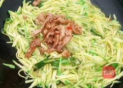 南瓜丝炒肉的做法图解5